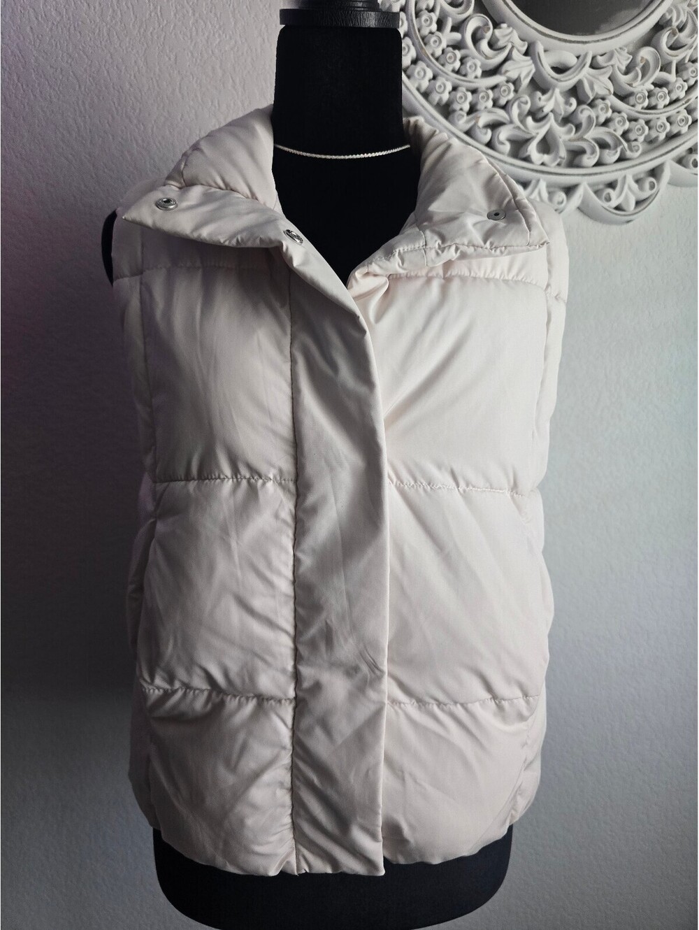 Zara Girls' Puffer Vest Size 9-10 in Cream White